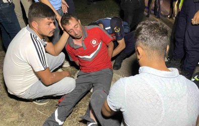 Aksaray'da Alkollü Araç Kullanırken Refüje Çarparak Kaza Yapan Sürücü Polis Ekiplerine Zor Anlar Yaşattı