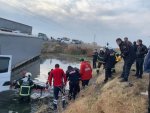 Su kanalına düşen TIR'ın sürücüsü hayatını kaybetti