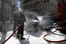 Servisten çıkan araç park edildikten sonra alev aldı